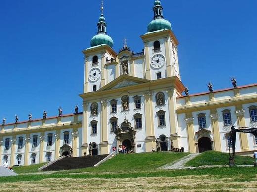 BAZILIKA NAVŠTÍVENÍ PANNY MARIE NA SV. KOPEČKU